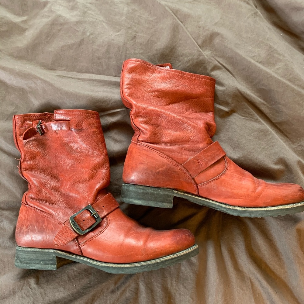 Frye Veronica Short